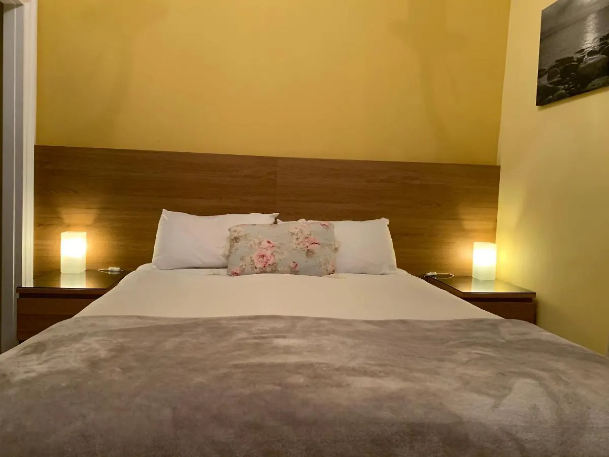 Chiltern Holiday Apartments Whitby