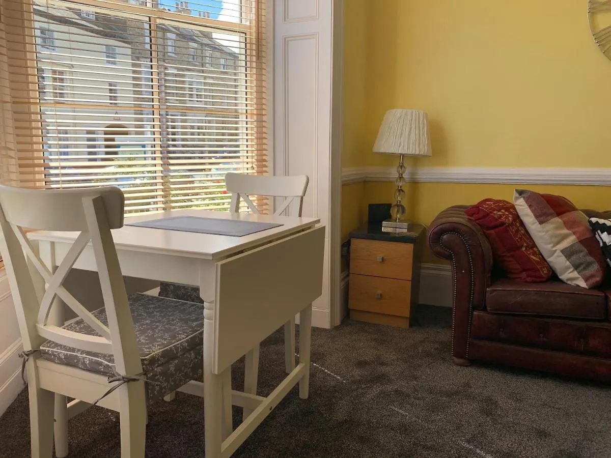 Chiltern Holiday Apartments Whitby