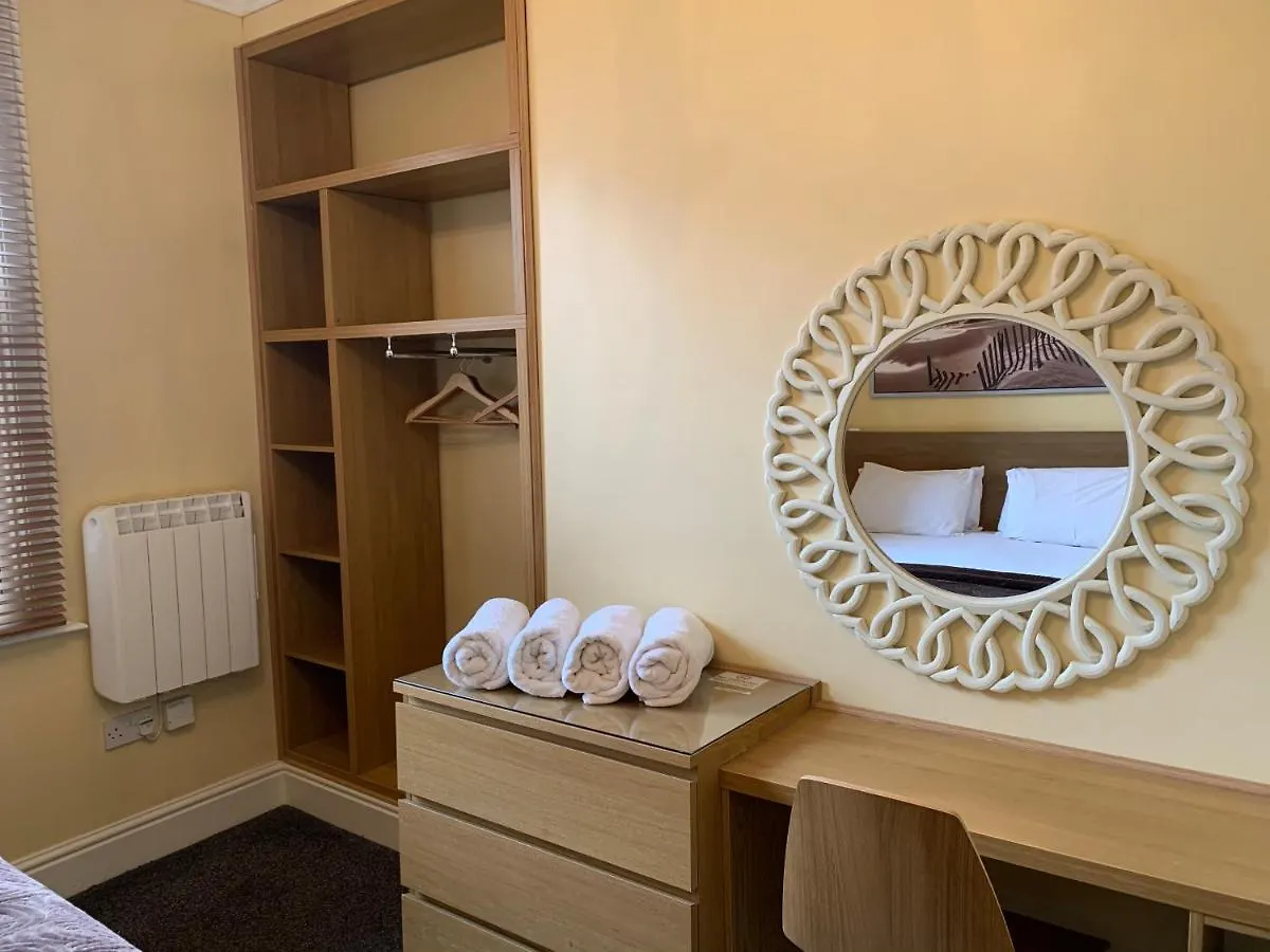 Chiltern Holiday Apartments Whitby 0*,