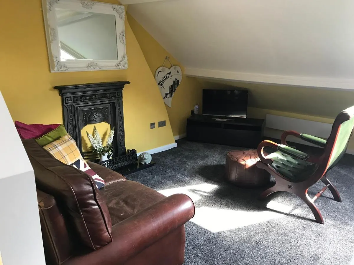 Chiltern Holiday Apartments Whitby